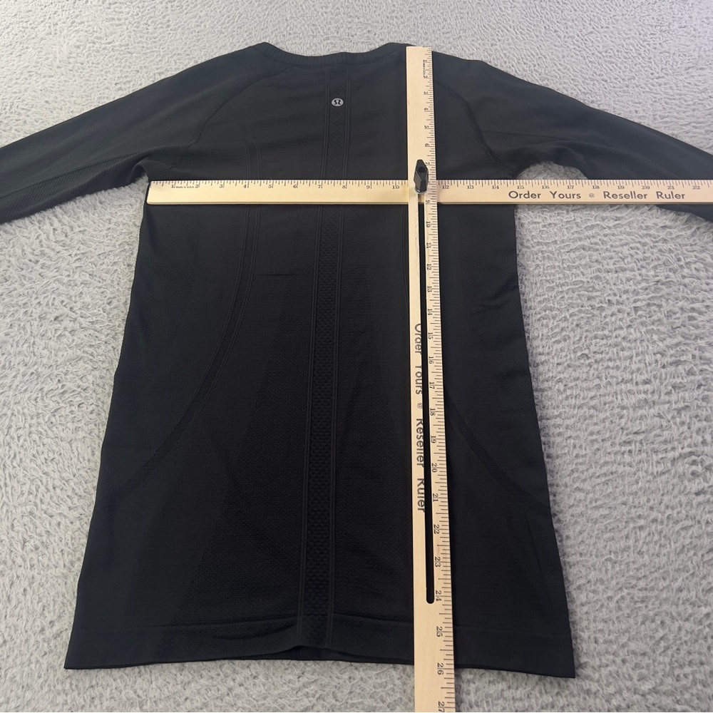 Lululemon Swiftly Tech Top Womens 6 Black Long Sleeve Thumbholes Athletic Gym - Picture 5 of 7